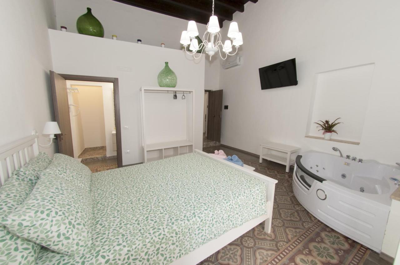 La Serva Padrona Taranto Exterior photo